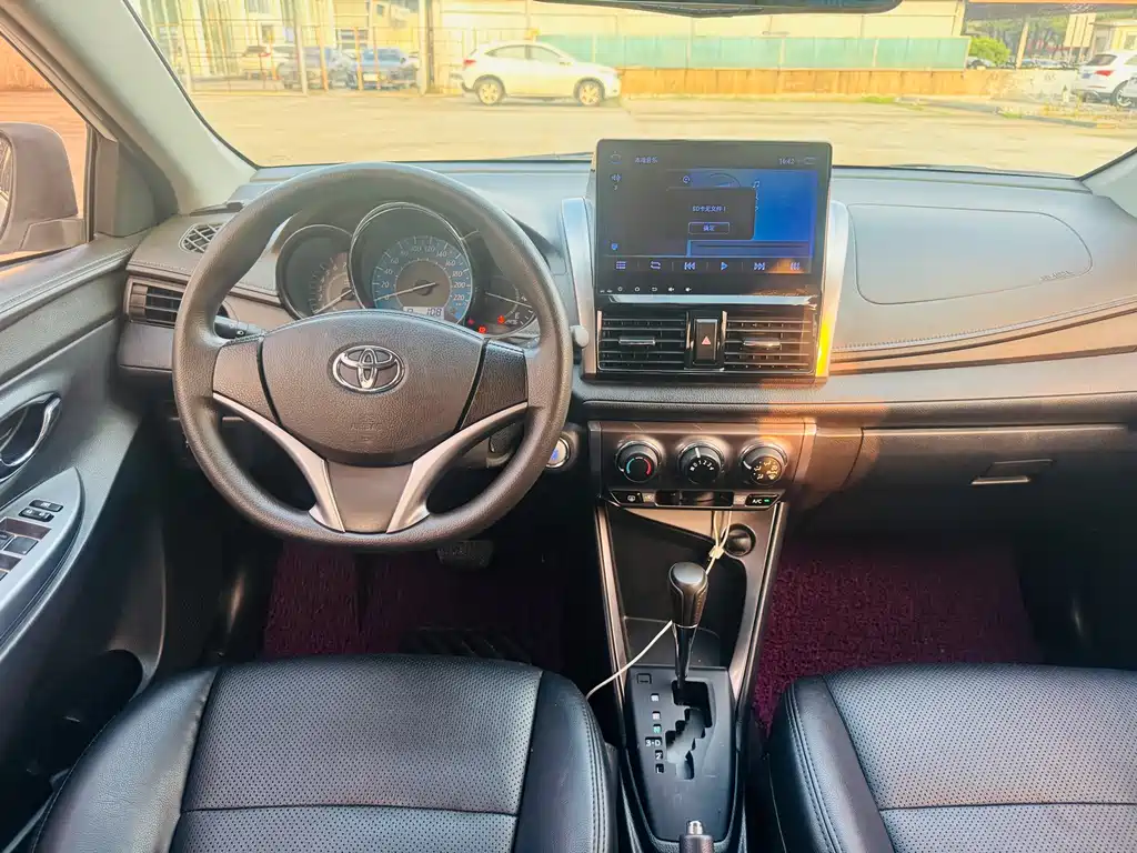 Toyota Yaris L — миниатюра 15
