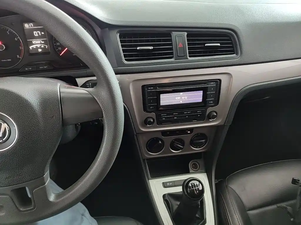 Volkswagen Lavida — миниатюра 13