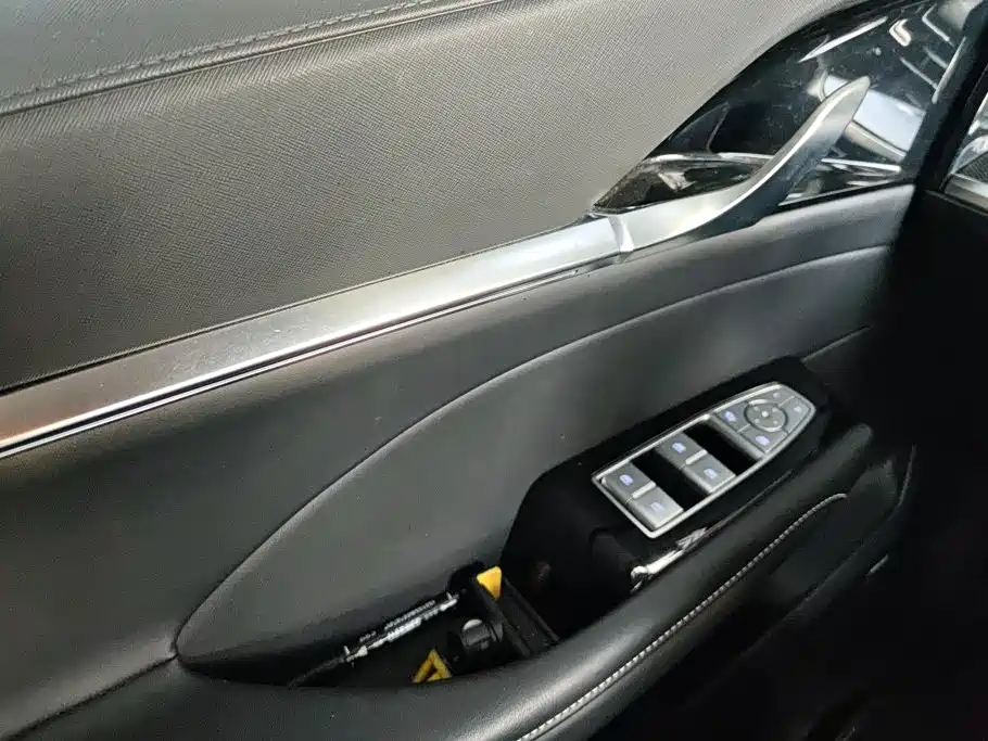 Roewe RX5 MAX — миниатюра 7