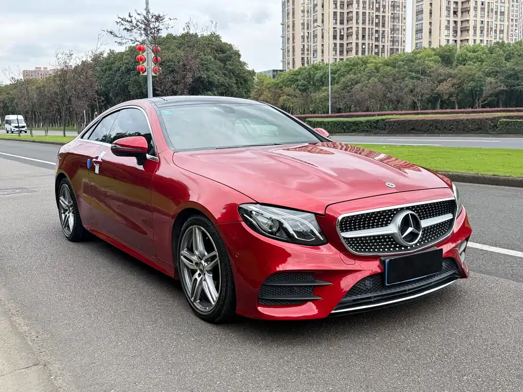 Mercedes-Benz E-Class (Import) — миниатюра 3