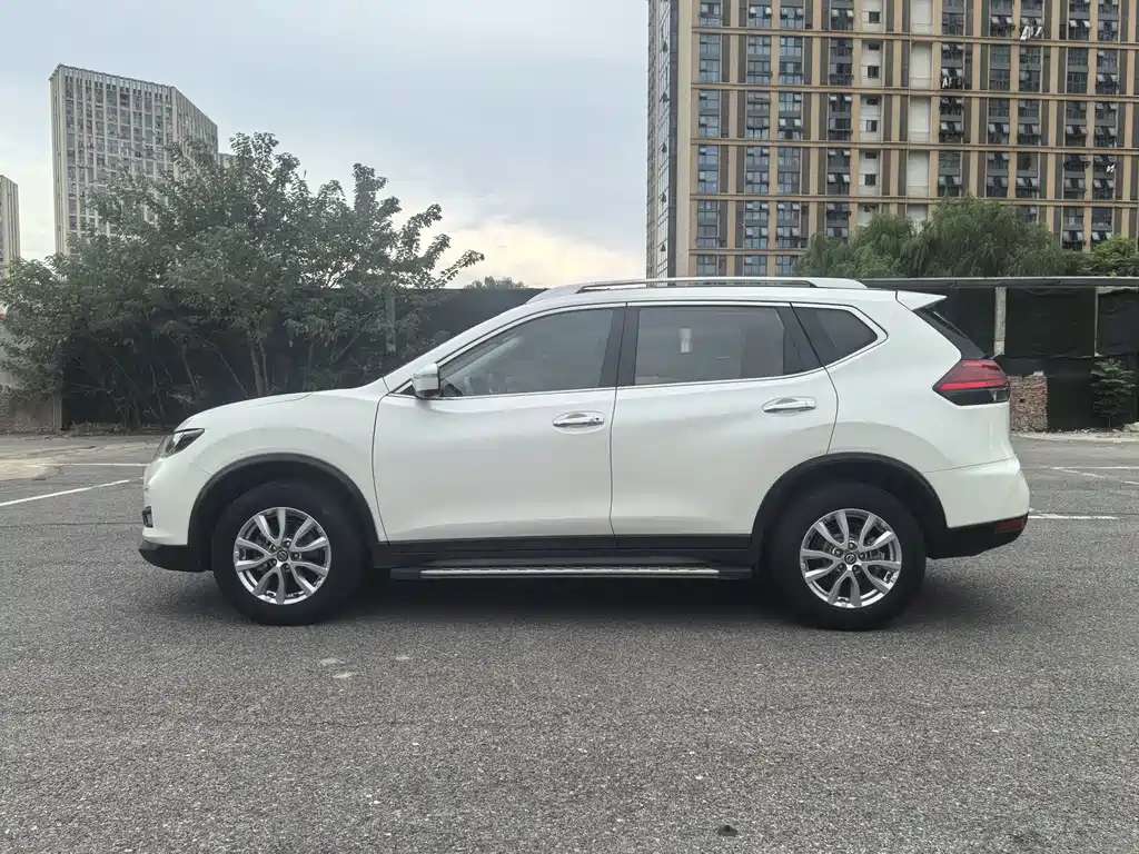 Nissan X-Trail — миниатюра 3