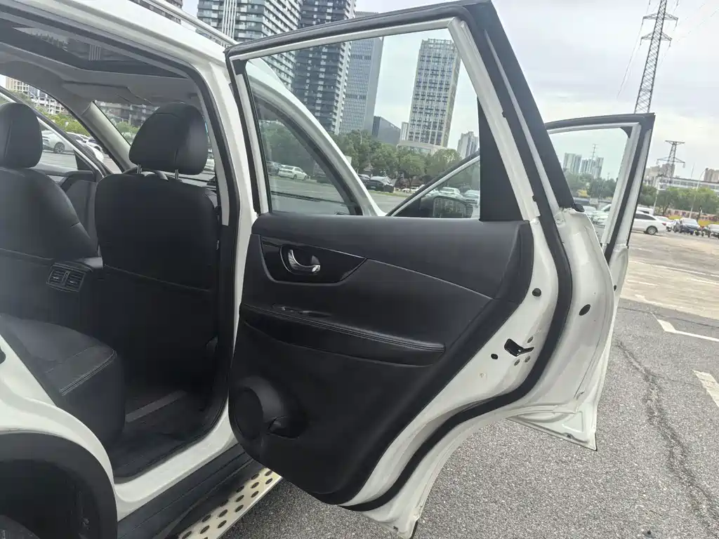 Nissan X-Trail — миниатюра 16
