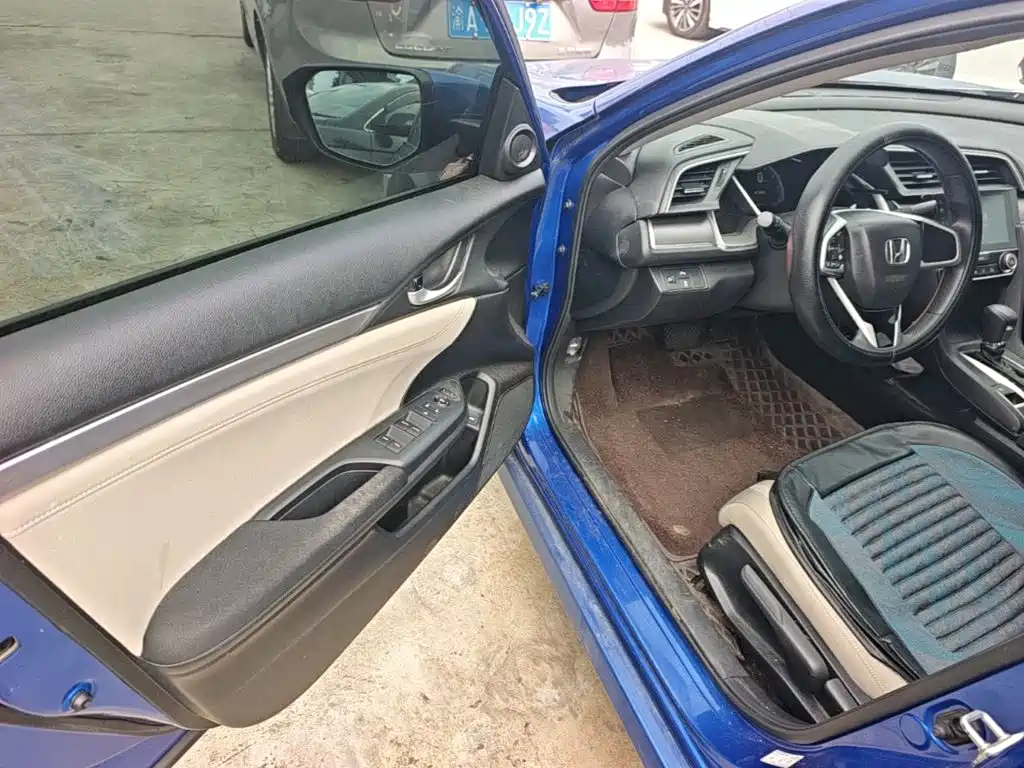 Honda Civic — миниатюра 16