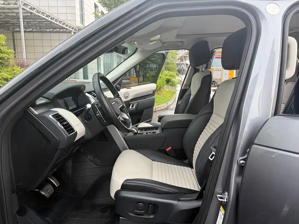 Land Rover Discovery 2021 360PS R-Dynamic SE