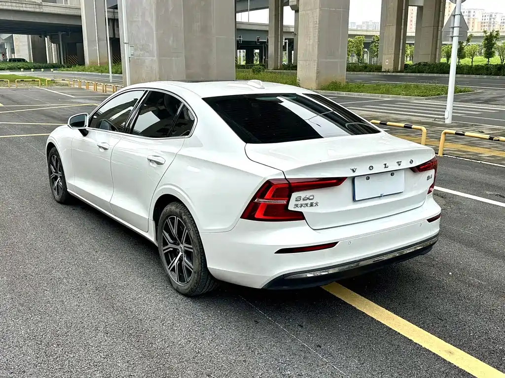 Volvo S60 — миниатюра 11