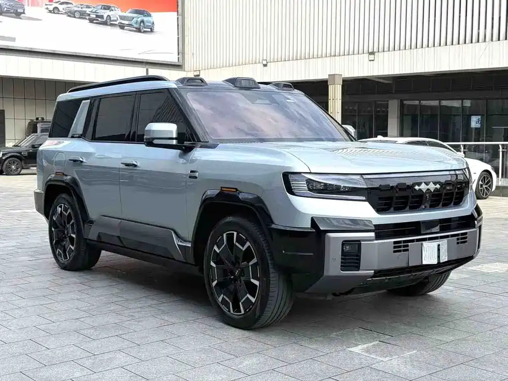 Fangchengbao Leopard 8 8 2025 Flagship 7 мест