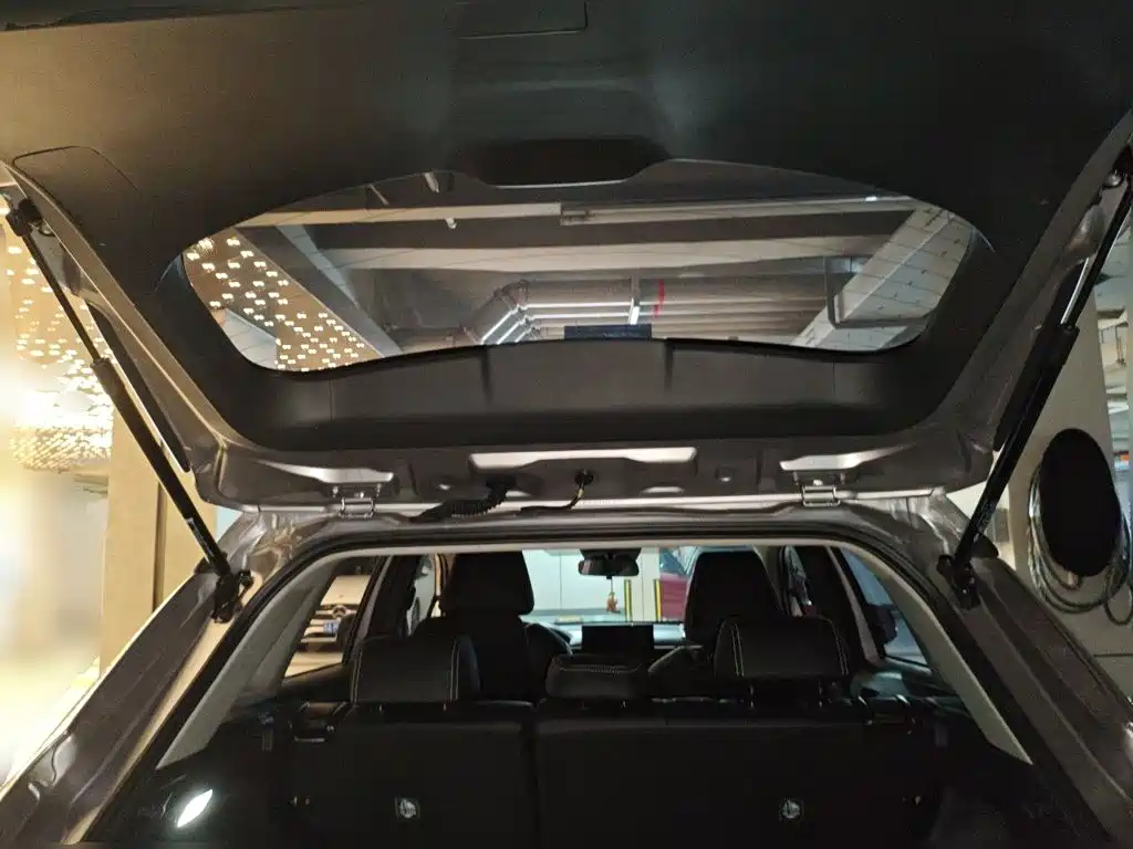 Toyota Corolla Cross — миниатюра 15
