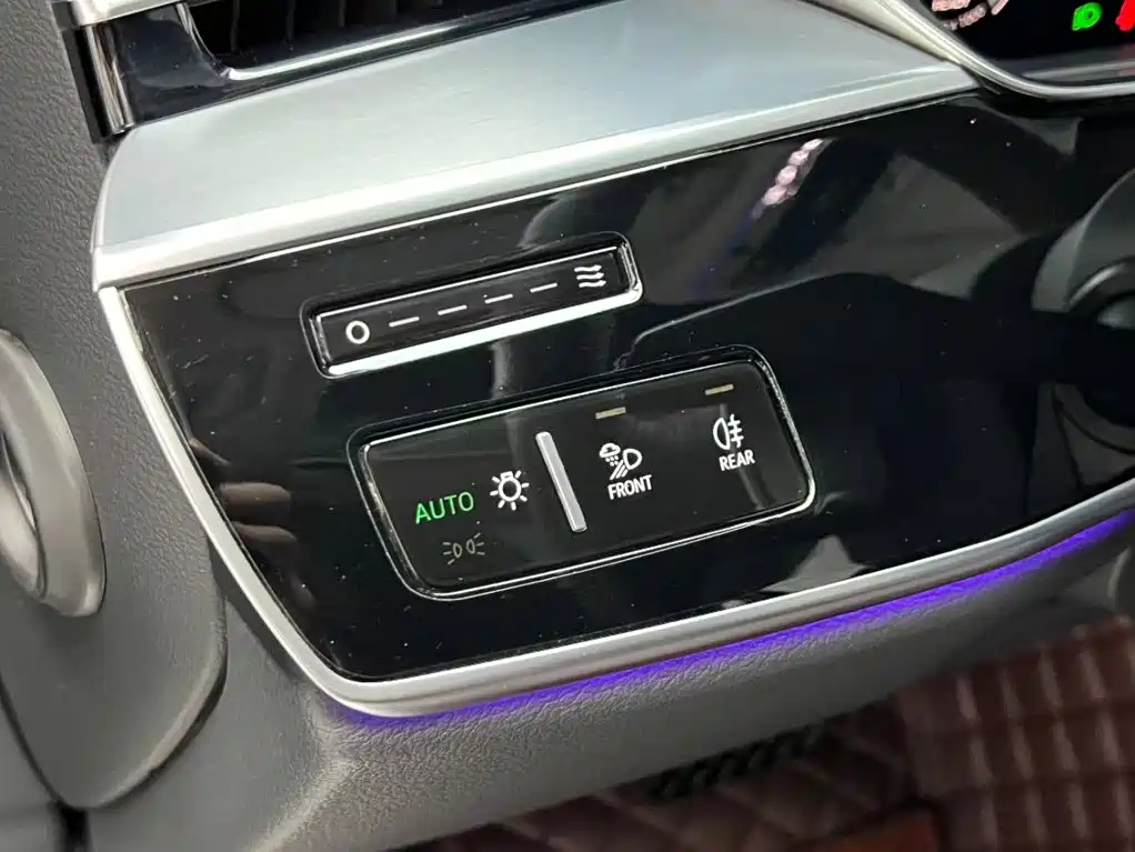 Audi A8 — миниатюра 7