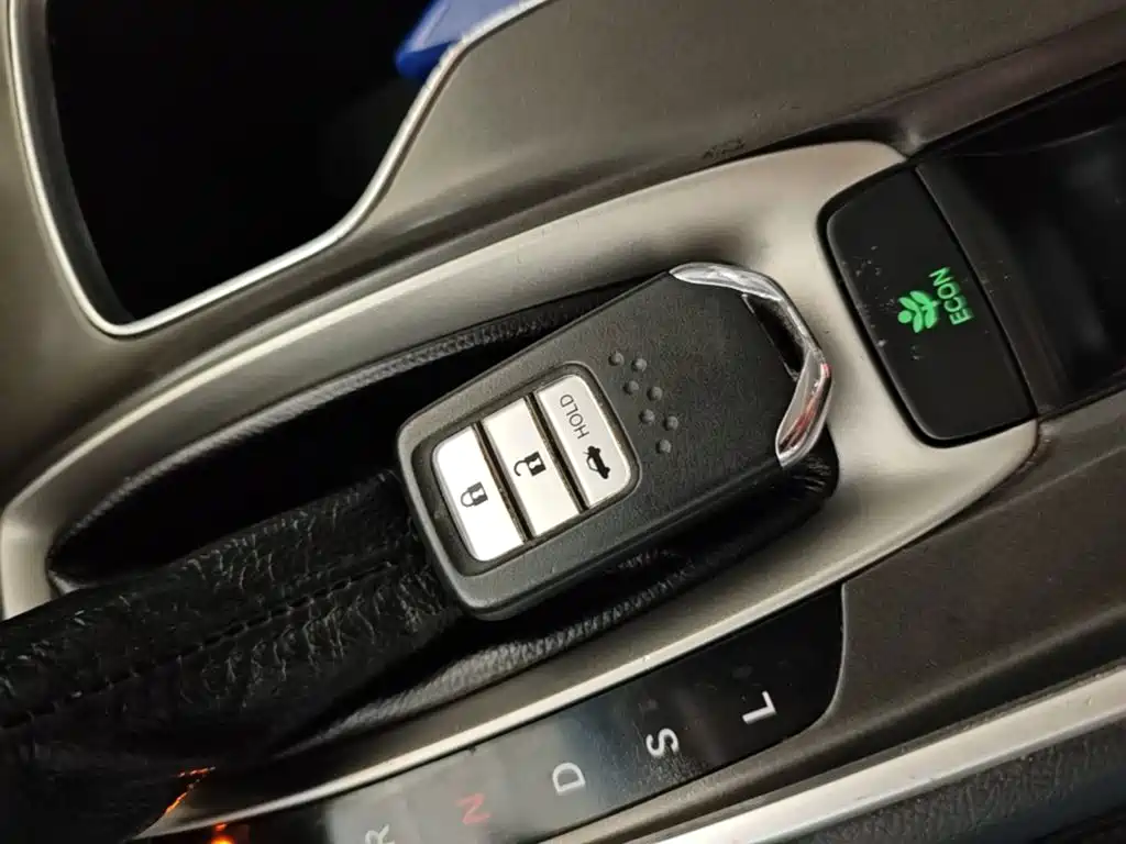 Honda Accord — миниатюра 9