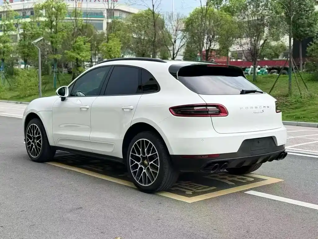Porsche Macan — миниатюра 9