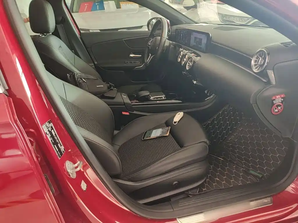 Mercedes-Benz A-Class (Import) — миниатюра 25