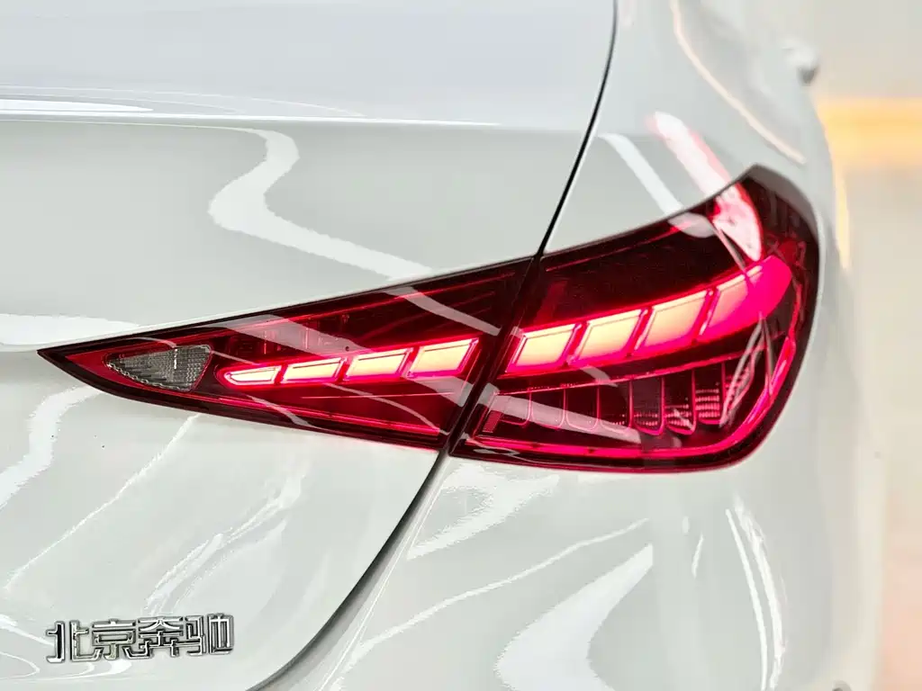 Mercedes-Benz C-Class — миниатюра 17