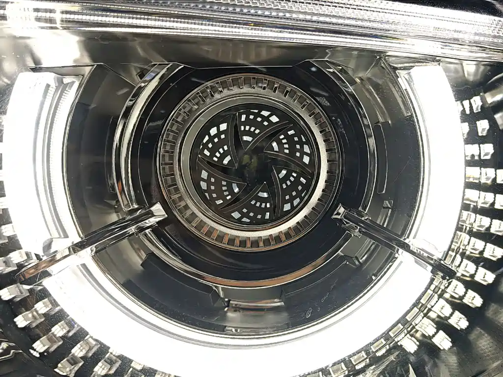 TANK TANK 700 NEW ENERGY