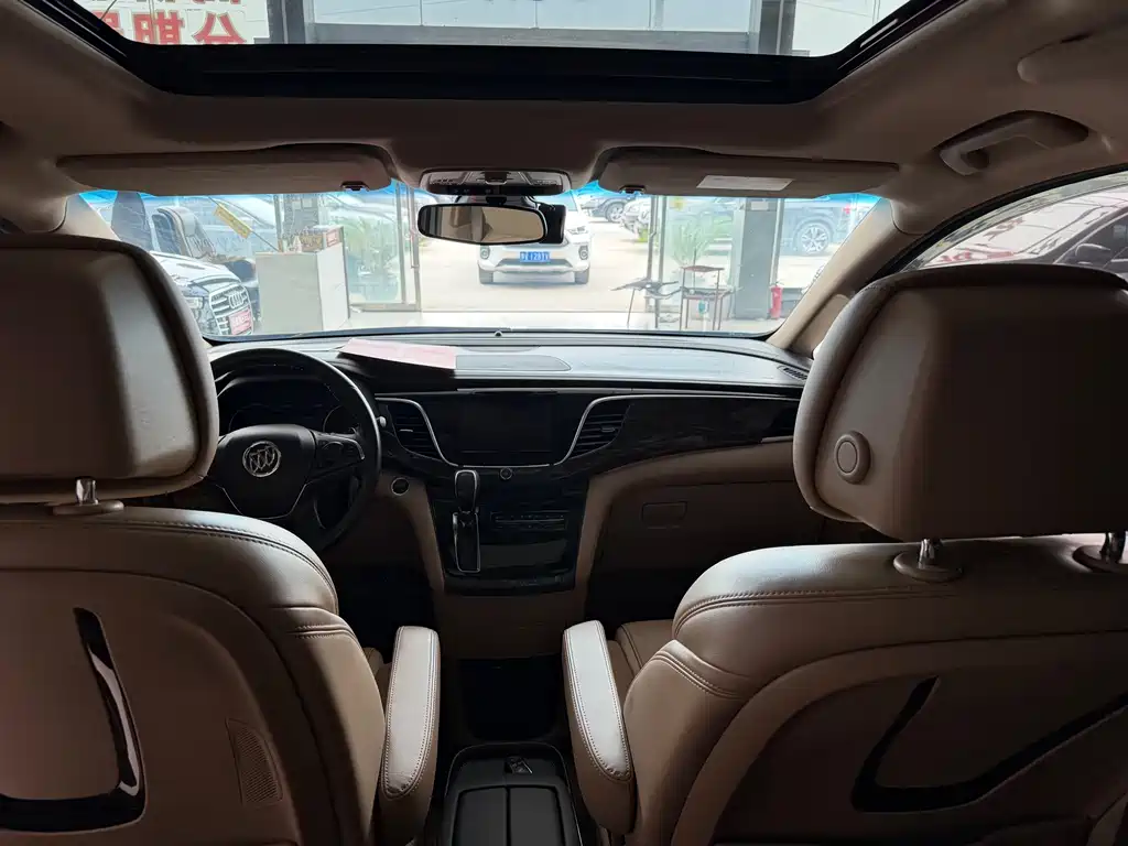 Buick GL8 — миниатюра 7