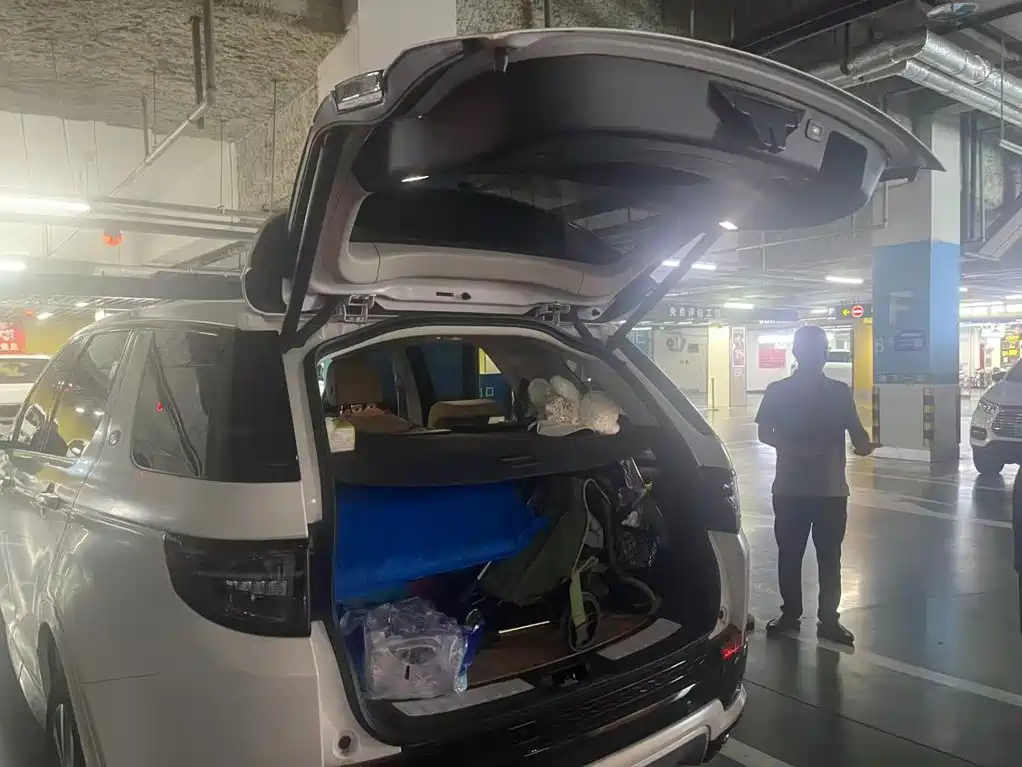 Land Rover Discovery Sport — миниатюра 10