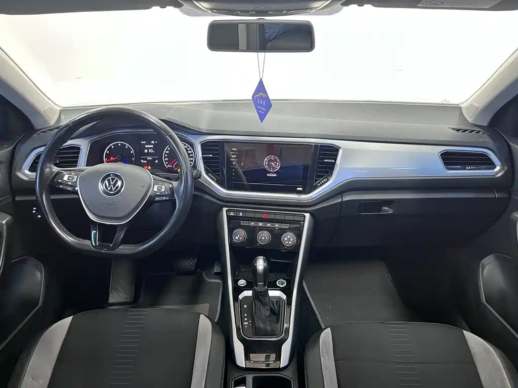 Volkswagen T-Roc — миниатюра 4