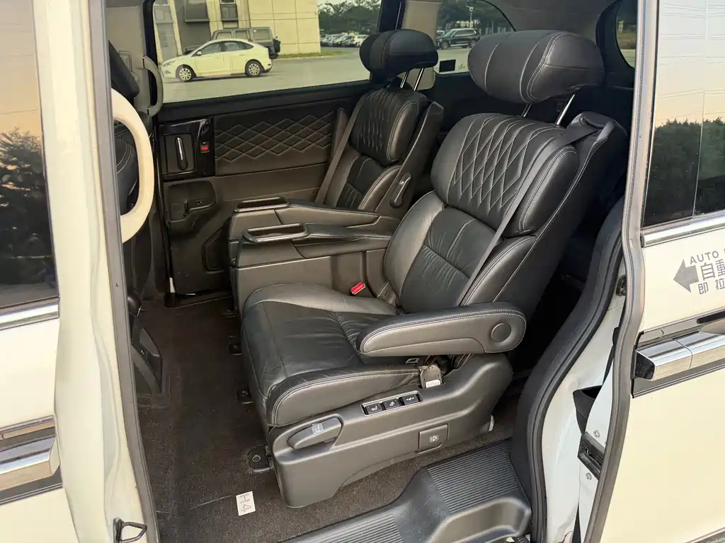 Honda Elysion — миниатюра 9