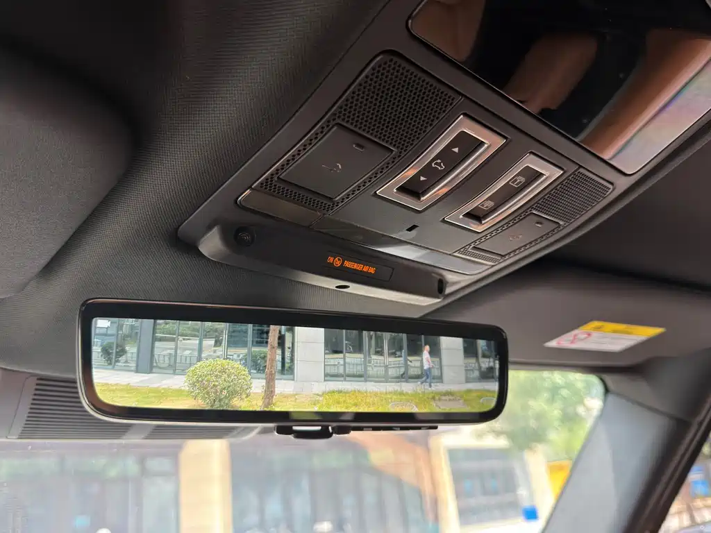 Land Rover Defender — миниатюра 16