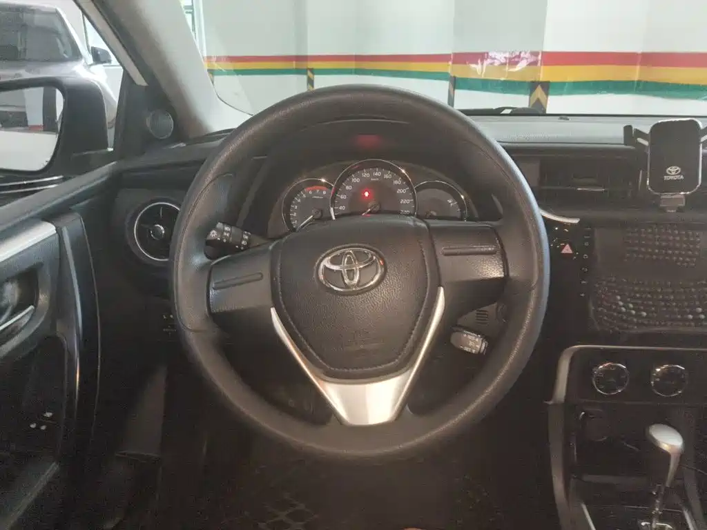 Toyota Corolla — миниатюра 7