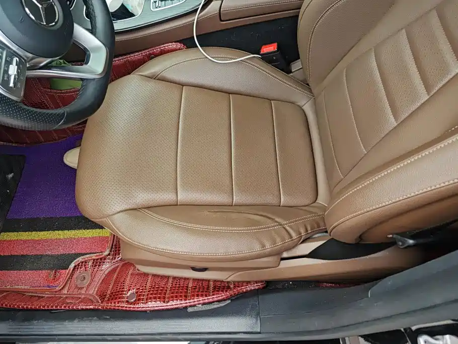 Mercedes-Benz E-Class — миниатюра 9