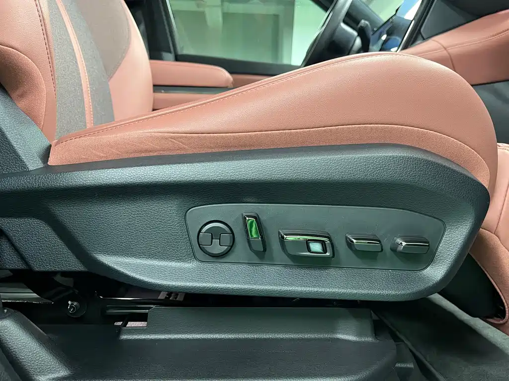 NIO EC6 — миниатюра 18