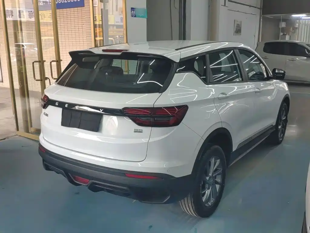 Geely Binyue — миниатюра 7