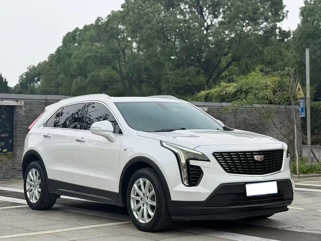 Cadillac XT4 2020 28T