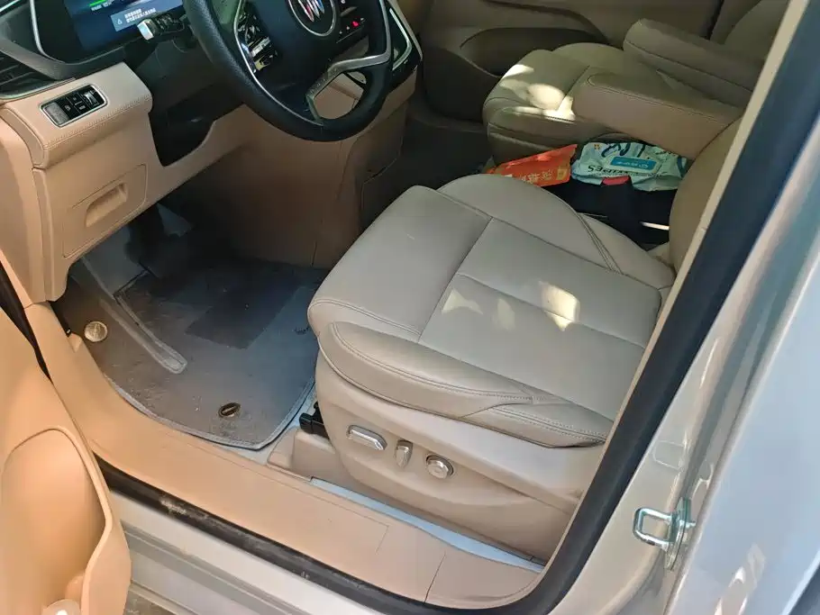 Buick GL8 Hybrid — миниатюра 9