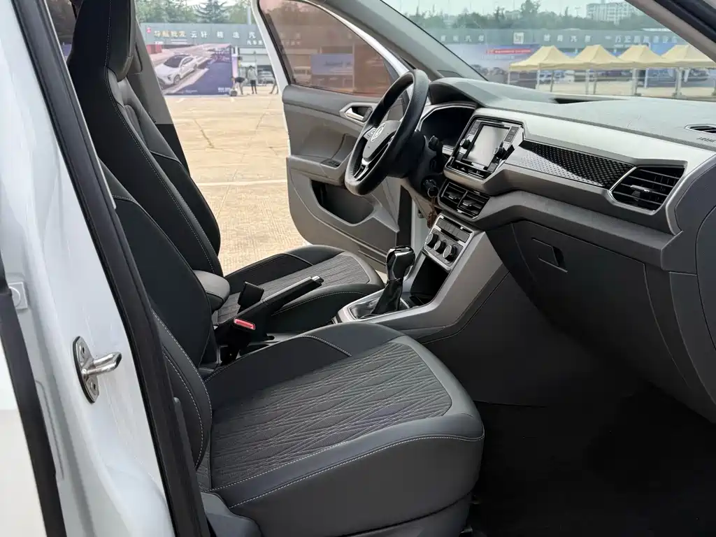 Volkswagen T-Cross — миниатюра 4