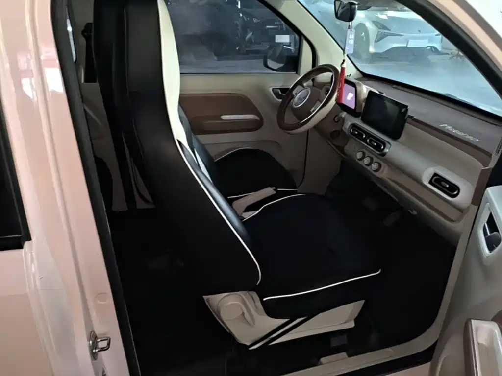 Wuling MINIEV — миниатюра 25