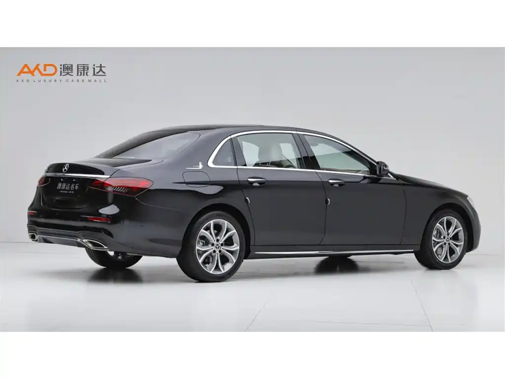 Mercedes-Benz E-Class — миниатюра 3