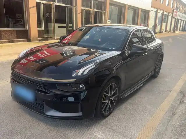 2022 Lynk & Co 03