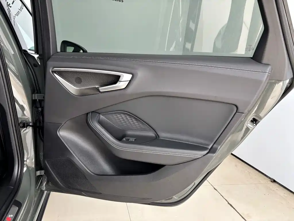 Audi A5L — миниатюра 23