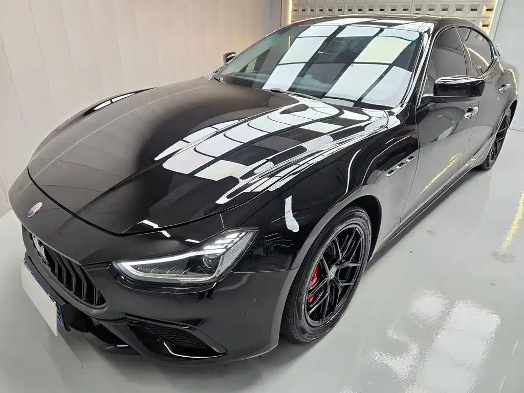 Купить Maserati Ghibli