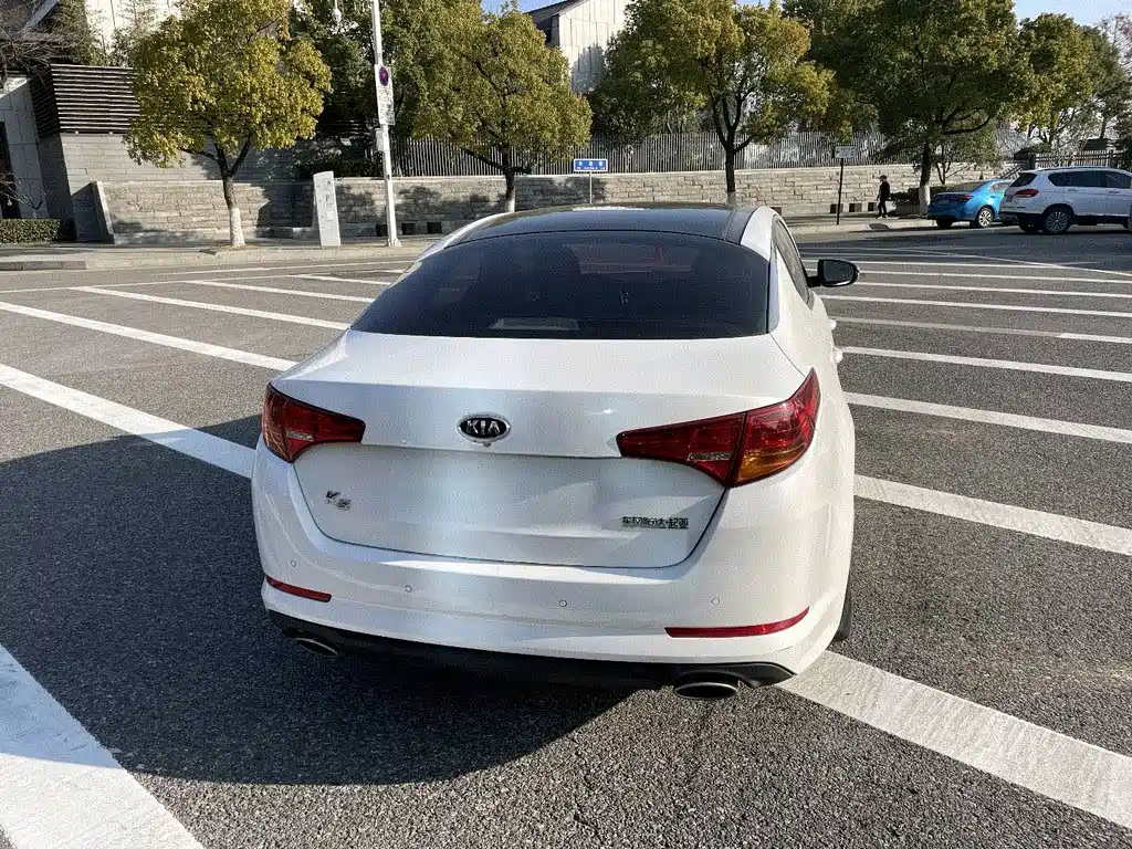 Kia K5 2012 2.0L AT Premium