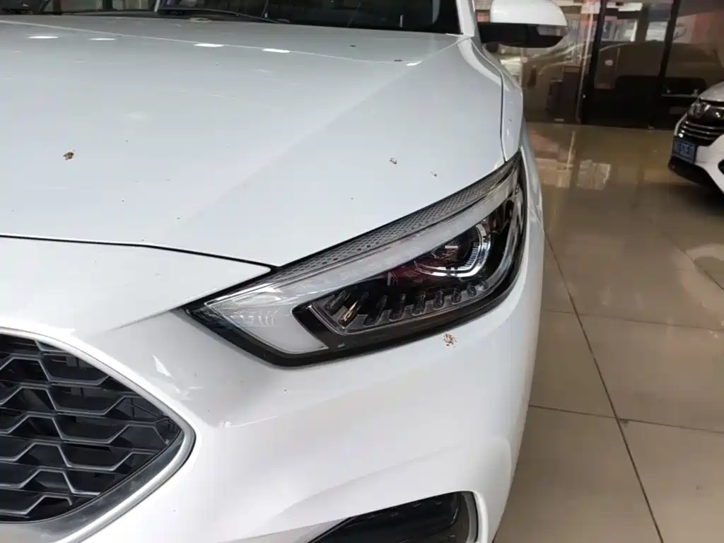 MG ZS — миниатюра 24