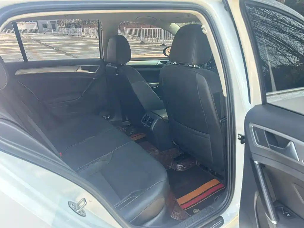 Volkswagen Golf — миниатюра 7