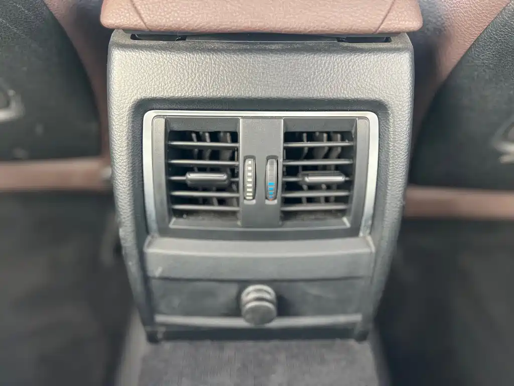 BMW 3 Series — миниатюра 13