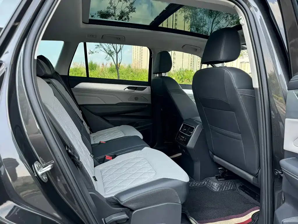 Volkswagen Tavendor 2024 380TSI R-Line