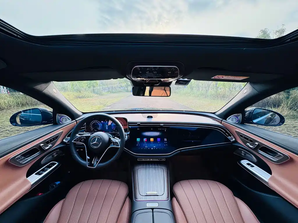 Mercedes-Benz E-Class — миниатюра 5