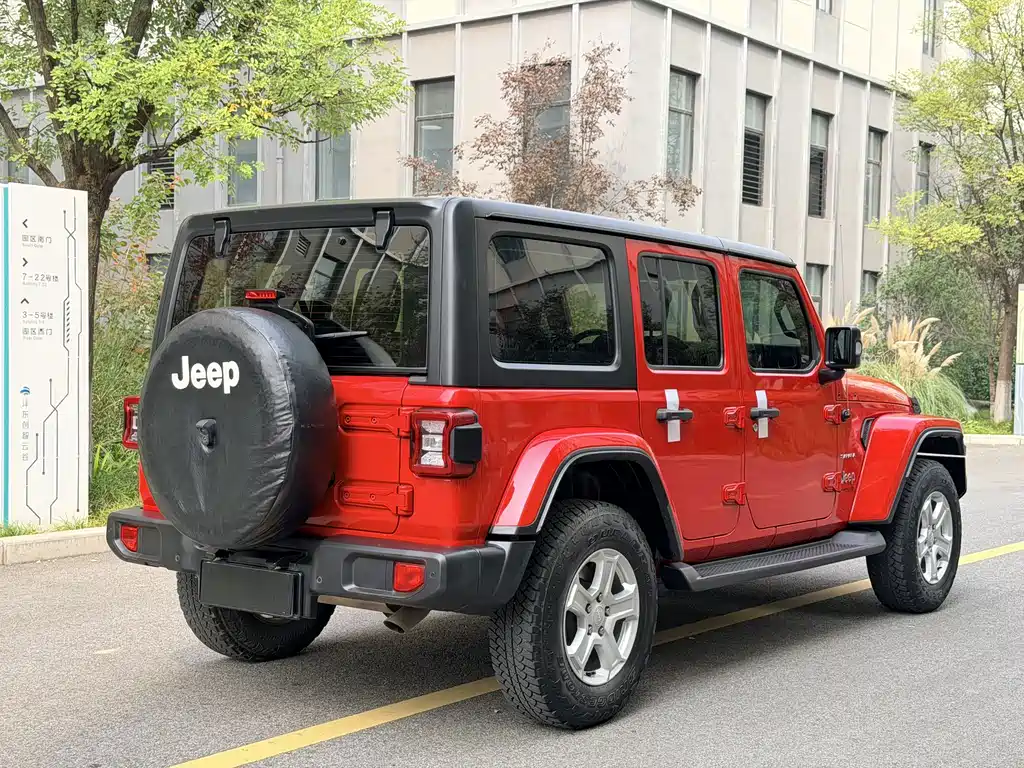 Jeep Wrangler — миниатюра 7