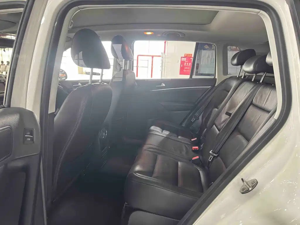 Volkswagen Tiguan — миниатюра 7