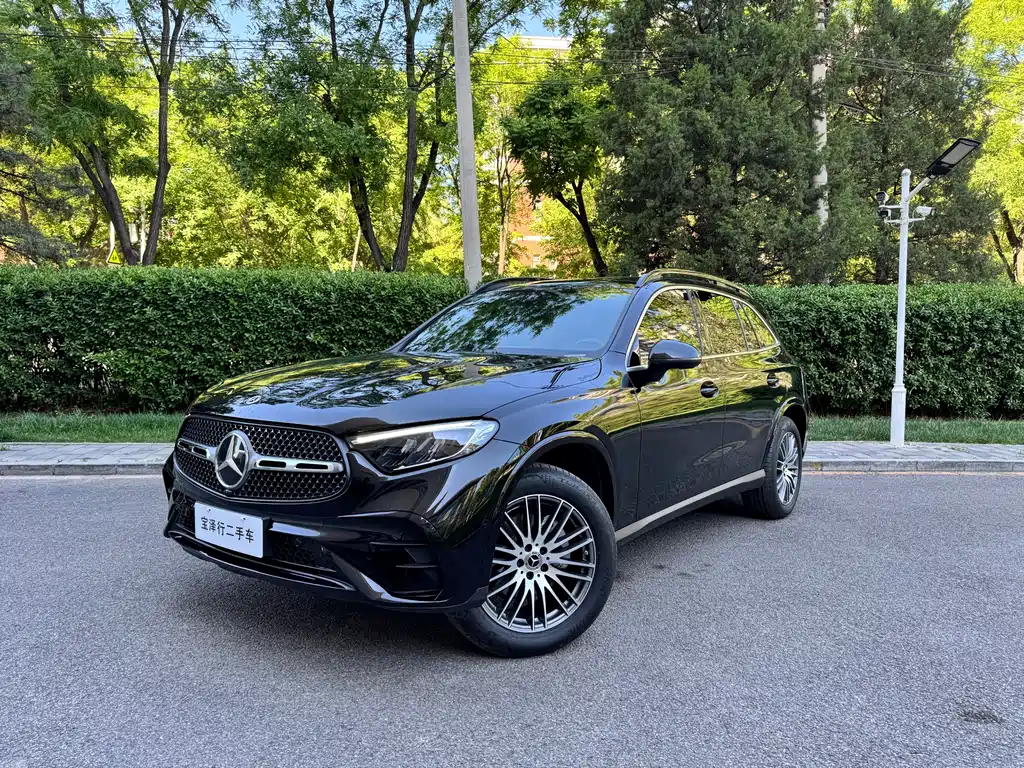 Mercedes-Benz GLC 2023