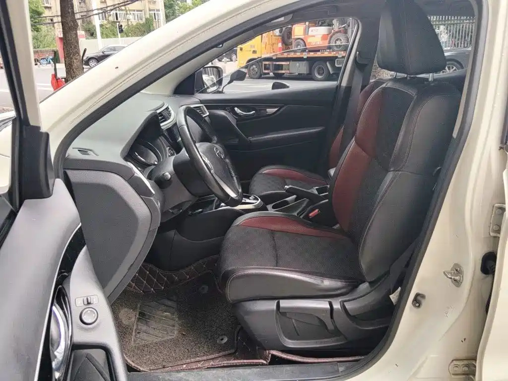Nissan Qashqai — миниатюра 8