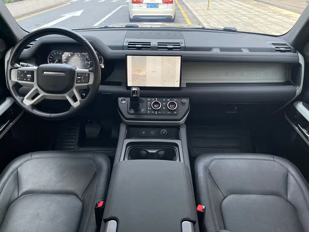 Land Rover Defender — миниатюра 11