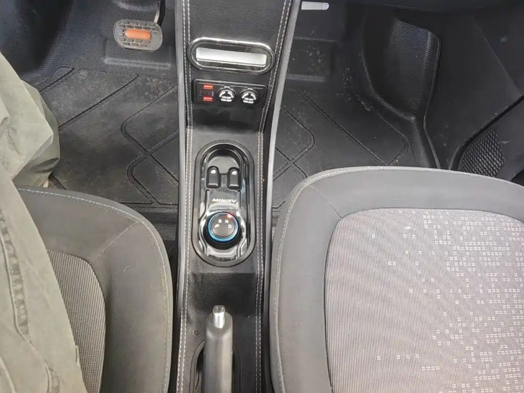 Wuling MINIEV — миниатюра 14