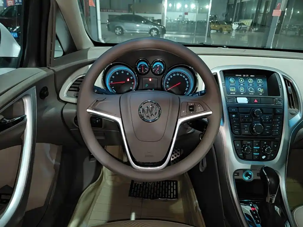 Buick Excelle — миниатюра 11