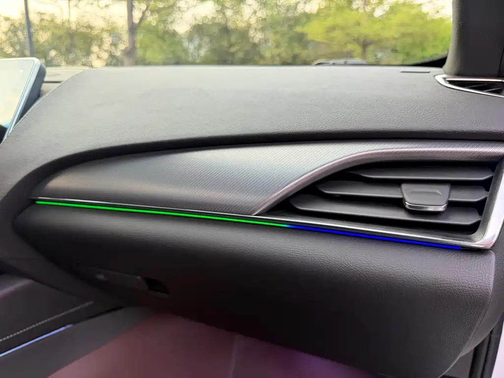 Cadillac CT5 — миниатюра 13