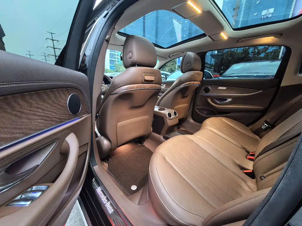 MERCEDES-BENZ E CLASS