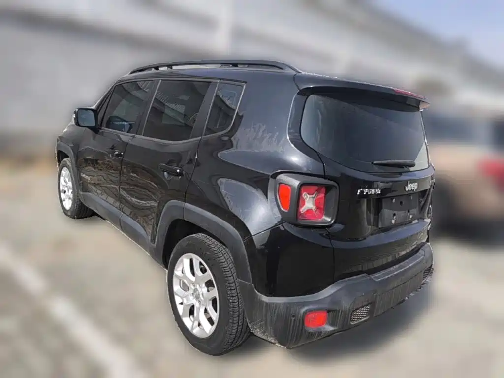 Jeep Renegade — миниатюра 7